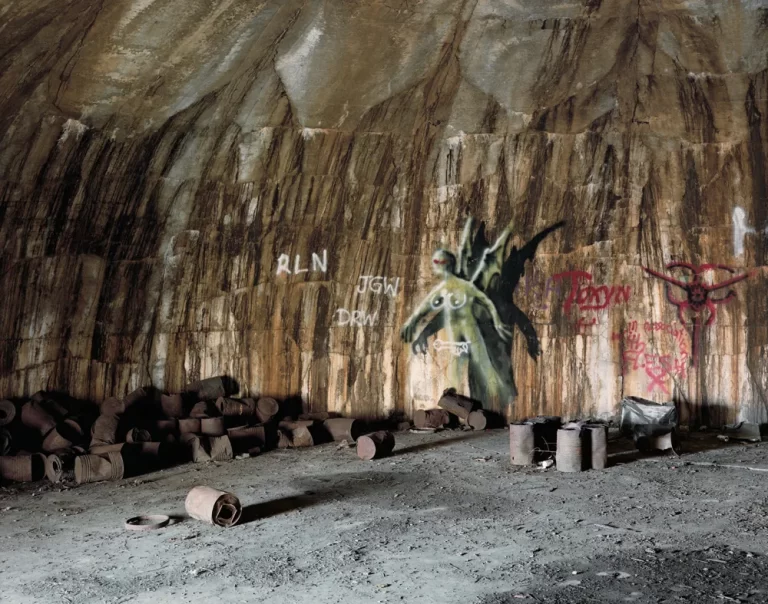 interior igloo 01 768x604