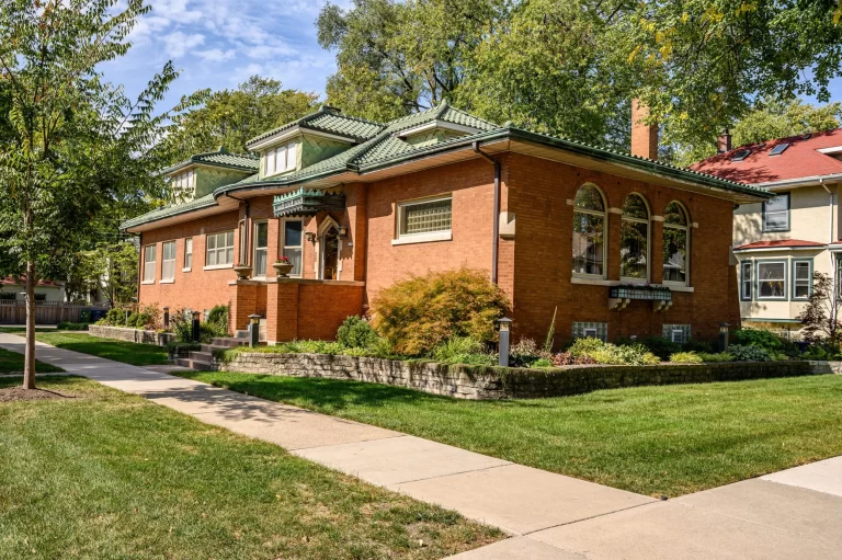 02 exterior02 scaled 1 768x511