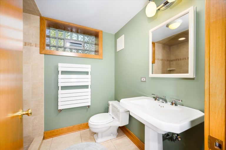 11649725 35 0 768x511