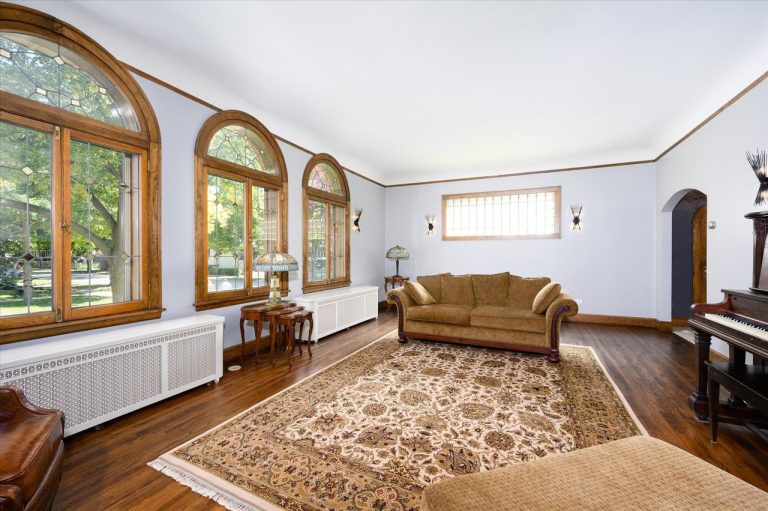 11649725 8 0 768x511