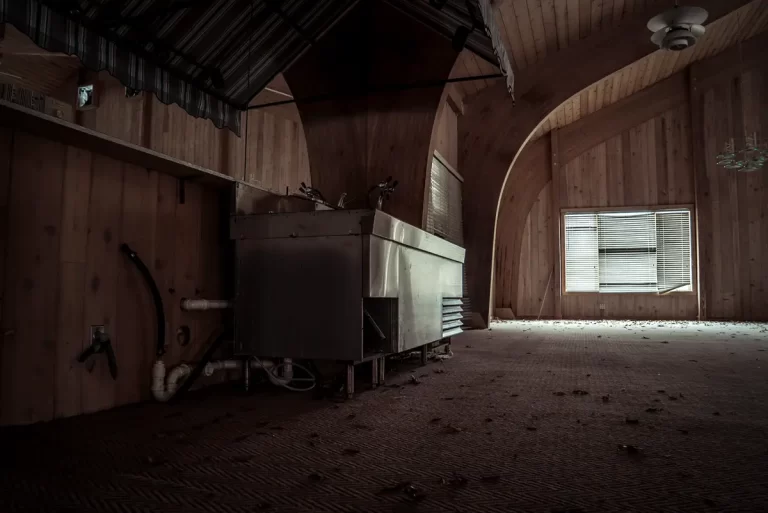 abandoned mike tyson mansion ohio small381 768x513