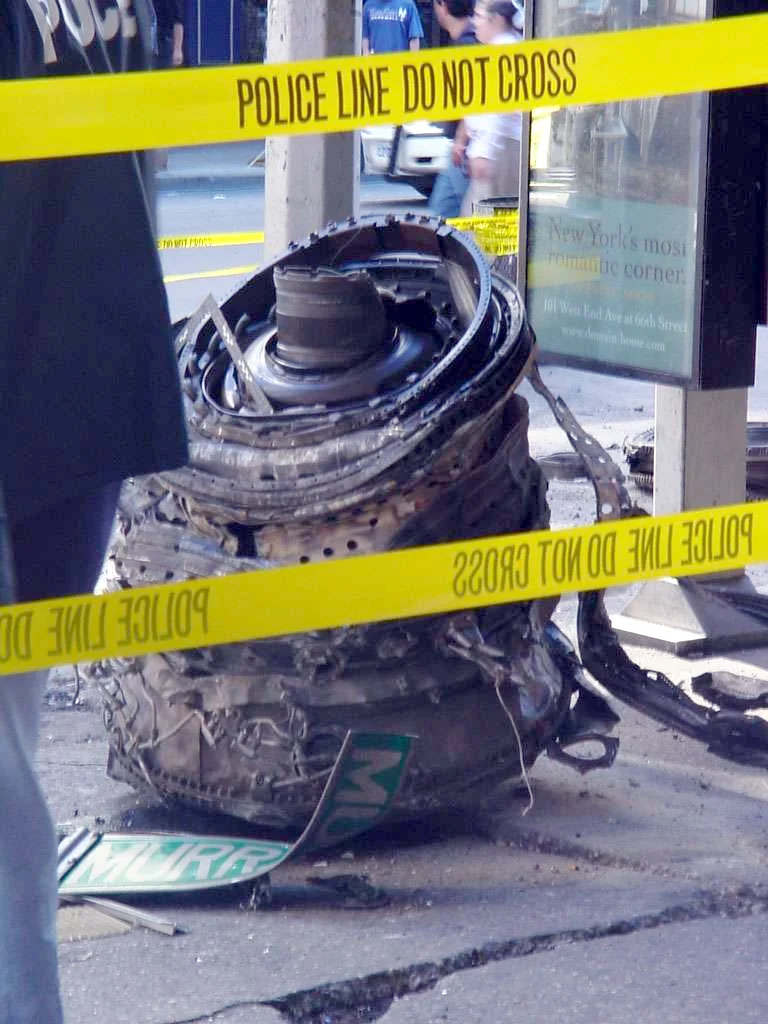 crowds gather around united airlines flight 175s engine as v0 6eswshisbtyb1